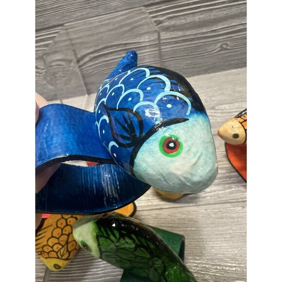 Colorful Hand Painted Thin Wood Paper Mache Fish Napkin Rings Set of 8 Cabo 1994 - Picture 8 of 8